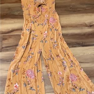 JUMPSUIT PLEATED WIDE LEG FRONT TIE SIZE SMALL